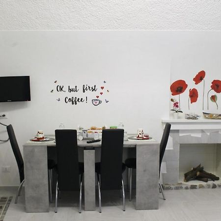 A Casa Di Fede Lägenhet Dolceacqua Exteriör bild