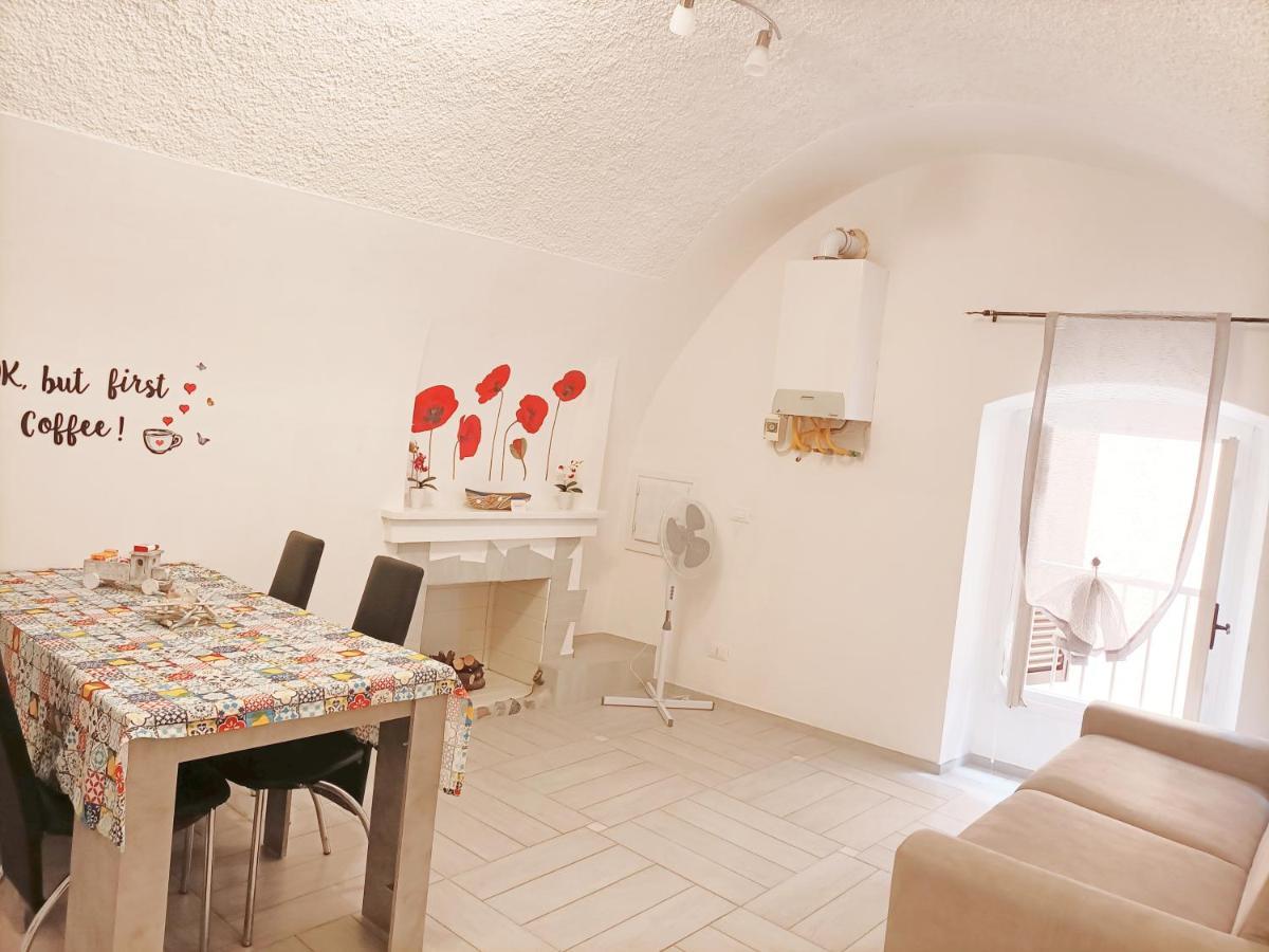 A Casa Di Fede Lägenhet Dolceacqua Exteriör bild